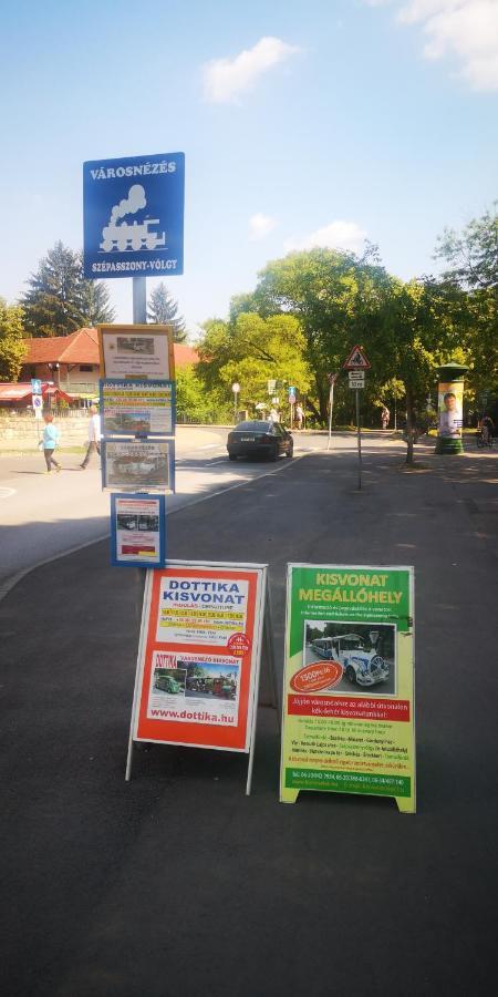 Patak Apartman Егер Екстериор снимка